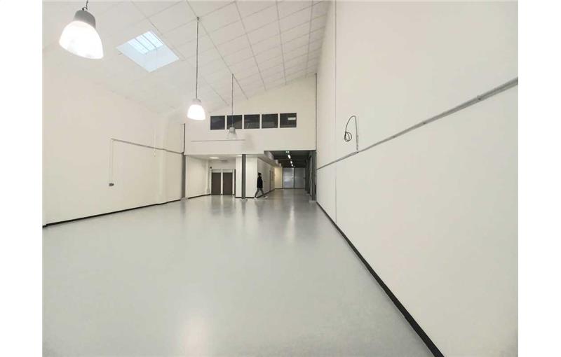 Location d'entrepôt de 582 m² à Floirac - 33270 photo - 1