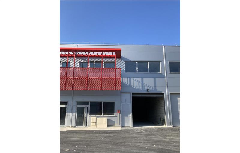 Location d'entrepôt de 1 045 m² à Frépillon - 95740 photo - 1