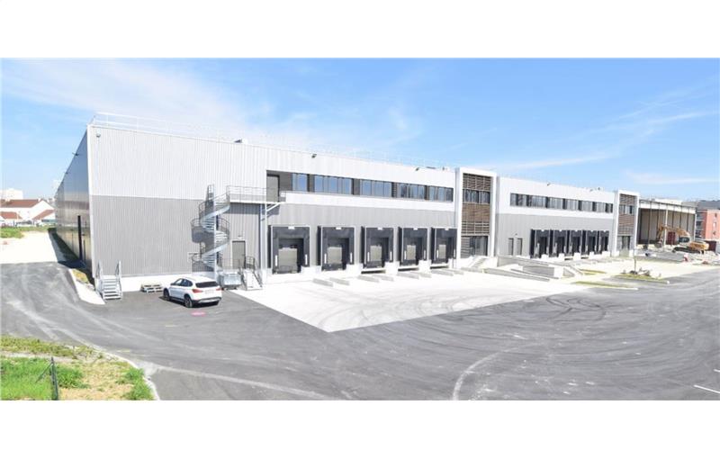 Location d'entrepôt de 7 737 m² à Garges-lès-Gonesse - 95140 photo - 1