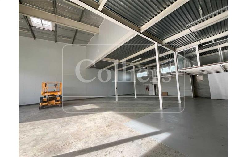 Location d'entrepôt de 430 m² à Gémenos - 13420 photo - 1