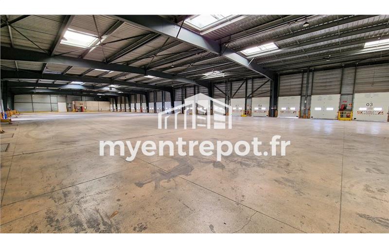 Location d'entrepôt de 3 550 m² à Gignac-la-Nerthe - 13180 photo - 1