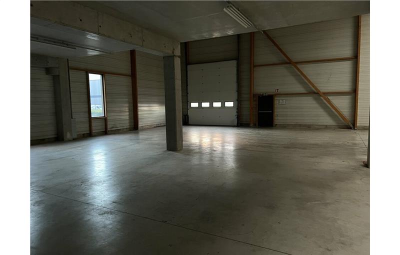 Location d'entrepôt de 935 m² à Gonesse - 95500 photo - 1