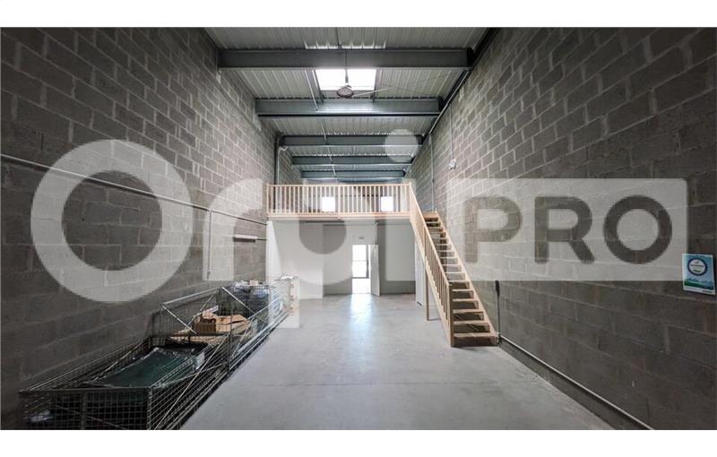 Location d'entrepôt de 159 m² à Guérande - 44350 photo - 1