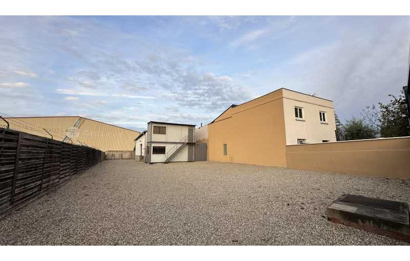 Location d'entrepôt de 122 m² à Illkirch-Graffenstaden - 67400 photo - 1