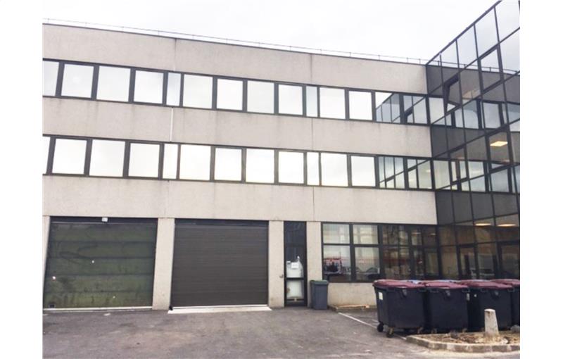 Location d'entrepôt de 960 m² à Ivry-sur-Seine - 94200 photo - 1