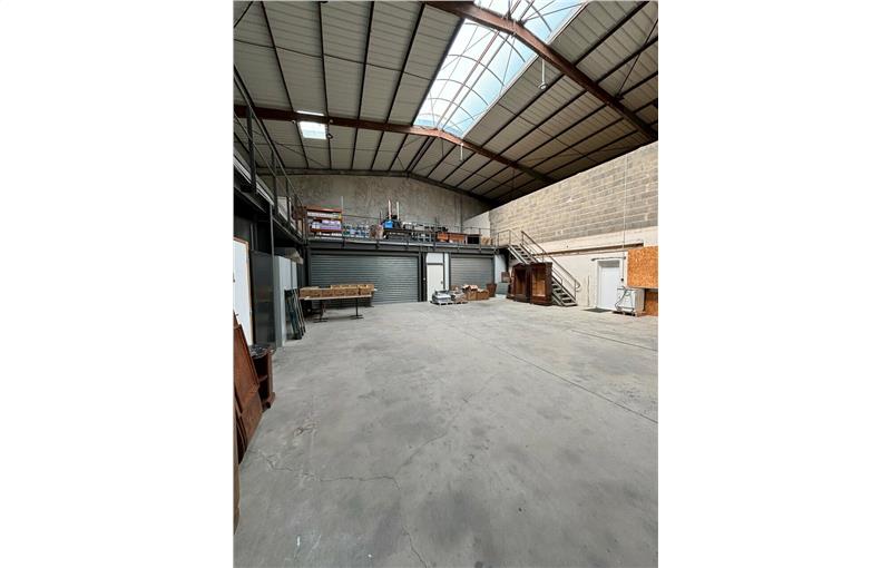 Location d'entrepôt de 790 m² à Joué-lès-Tours - 37300 photo - 1