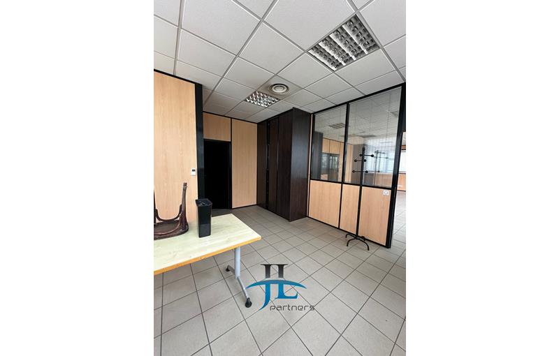 Location d'entrepôt de 510 m² à Langon - 33210 photo - 1