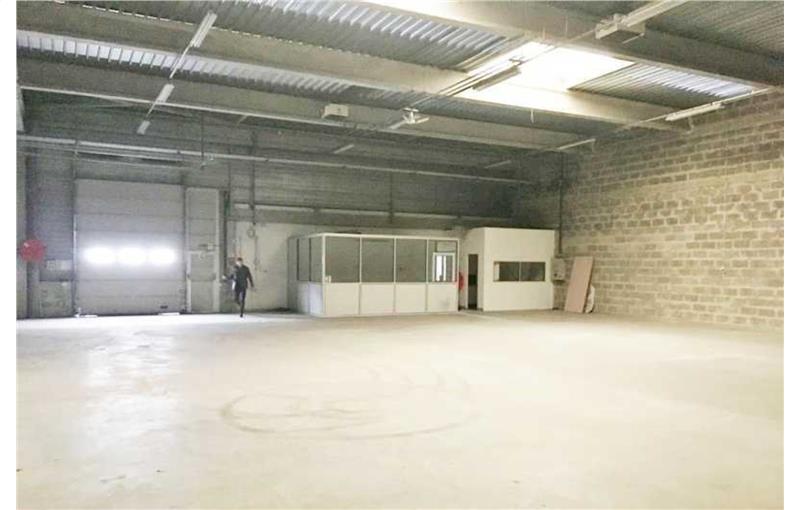 Location d'entrepôt de 576 m² à Le Bourget - 93350 photo - 1