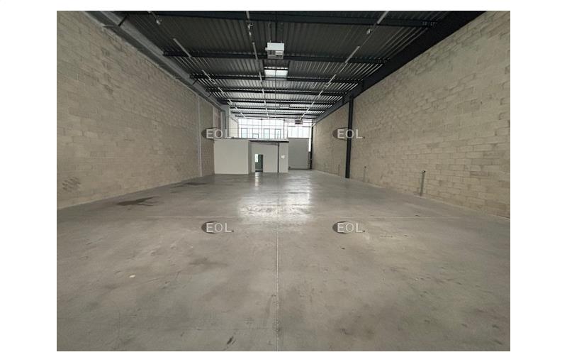 Location d'entrepôt de 436 m² à Le Coudray-Montceaux - 91830 photo - 1