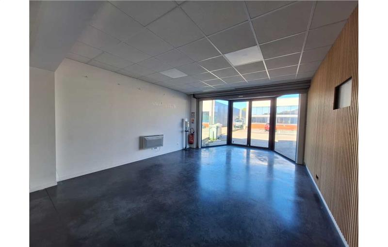 Location d'entrepôt de 280 m² à Le Haillan - 33185 photo - 1