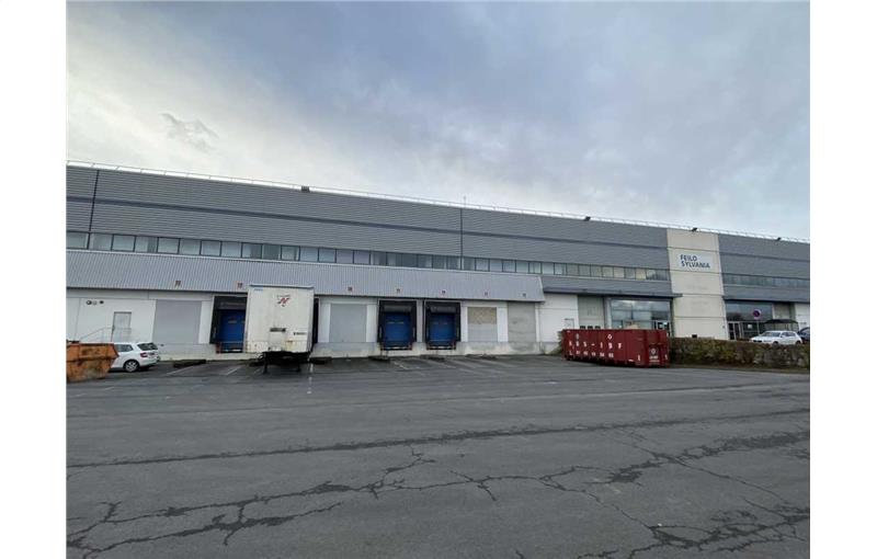 Location d'entrepôt de 12 000 m² à Le Plessis-Belleville - 60330 photo - 1