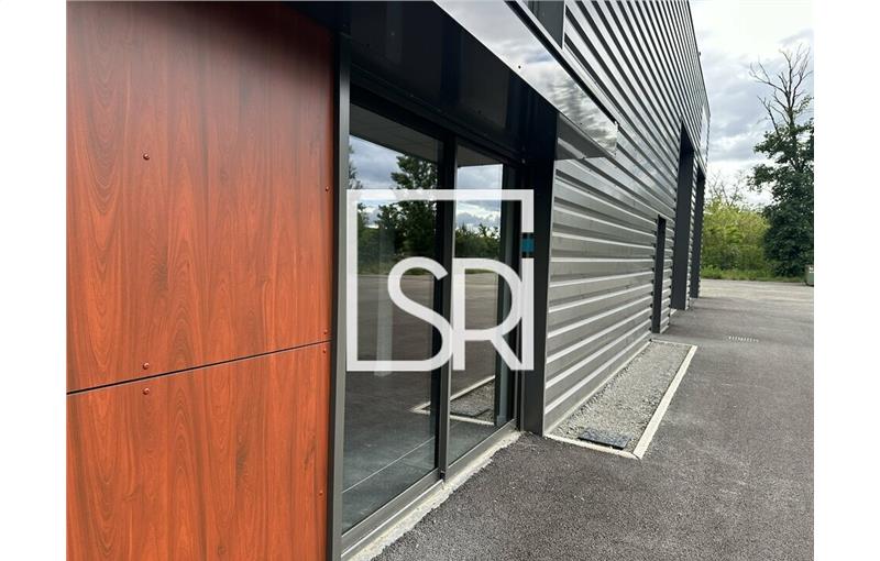 Location d'entrepôt de 695 m² à Lezoux - 63190 photo - 1