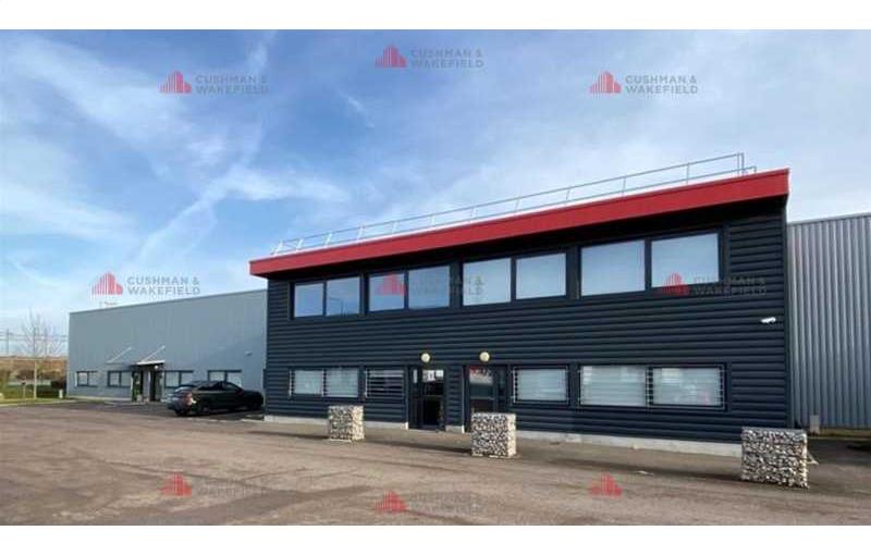 Location d'entrepôt de 3 112 m² à Longvic - 21600 photo - 1