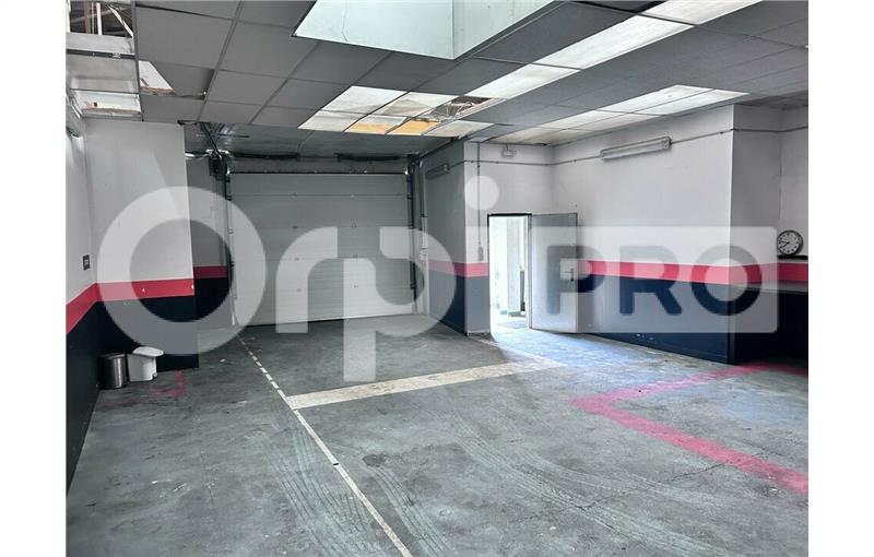 Location d'entrepôt de 180 m² à Melun - 77000 photo - 1