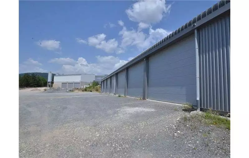 Location d'entrepôt de 2200 m² à Mende - 48000