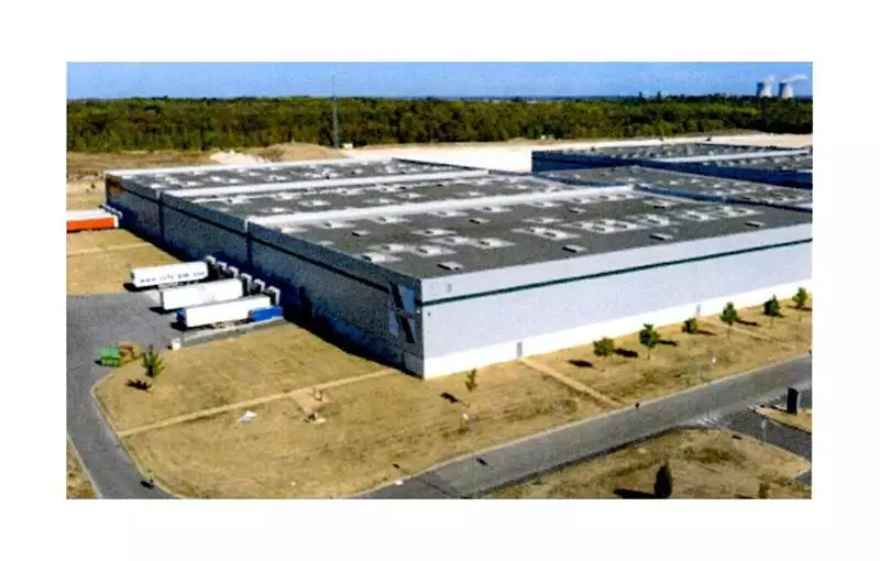 Location d'entrepôt de 5632 m² à Mer - 41500