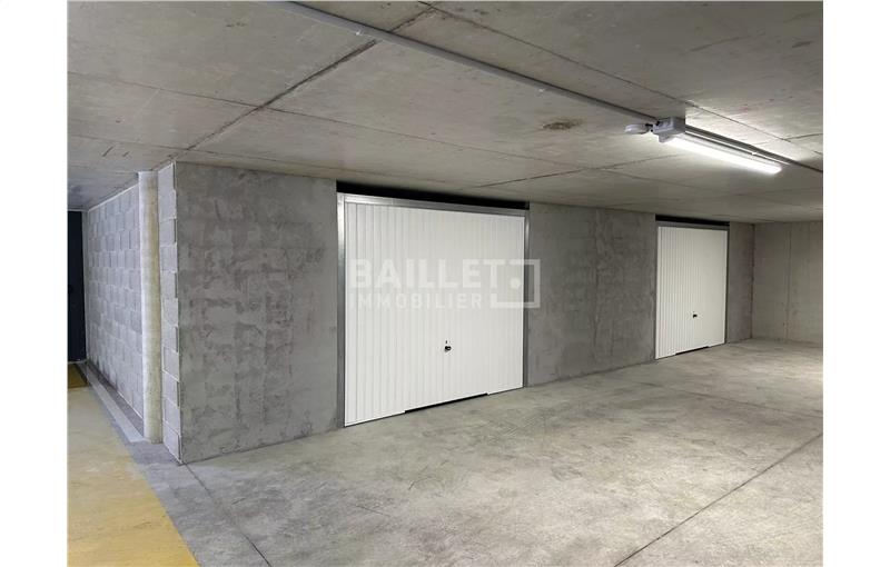 Location d'entrepôt de 24 m² à Montauroux - 83440 photo - 1