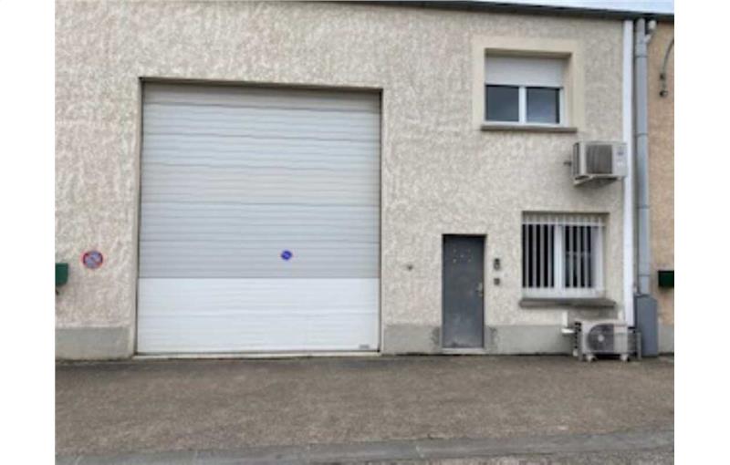 Location d'entrepôt de 303 m² à Morainvilliers - 78630 photo - 1