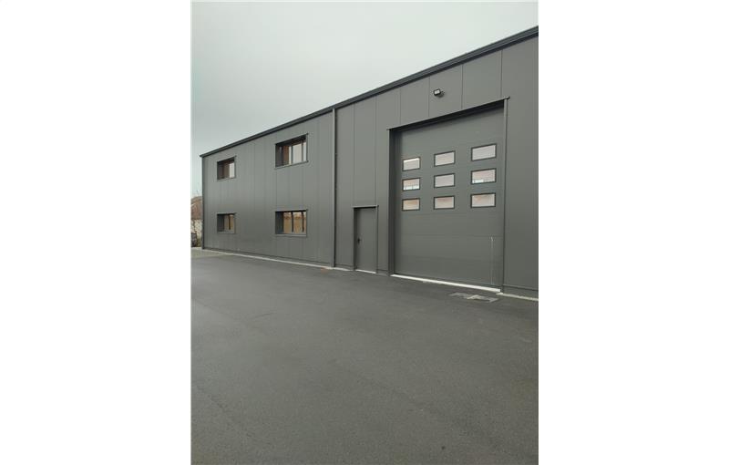 Location d'entrepôt de 299 m² à Mulsanne - 72230 photo - 1