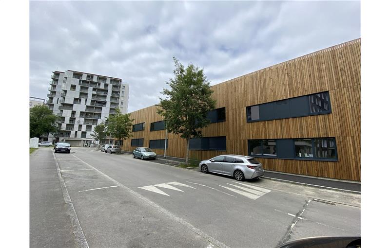 Location d'entrepôt de 953 m² à Nantes - 44000 photo - 1