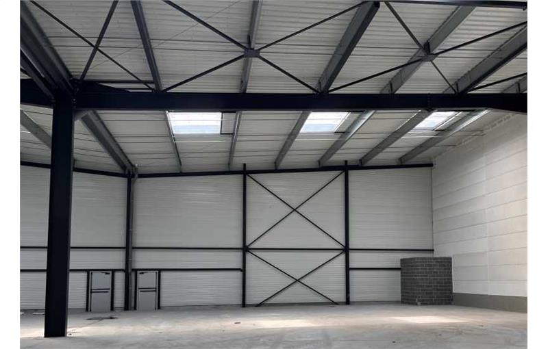 Location d'entrepôt de 806 m² à Neuville-en-Ferrain - 59960 photo - 1