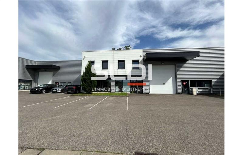 Location d'entrepôt de 3 775 m² à Neuville-sur-Saône - 69250 photo - 1