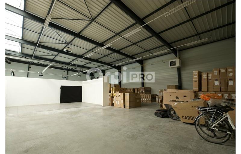 Location d'entrepôt de 1 081 m² à Neuville-sur-Saône - 69250 photo - 1