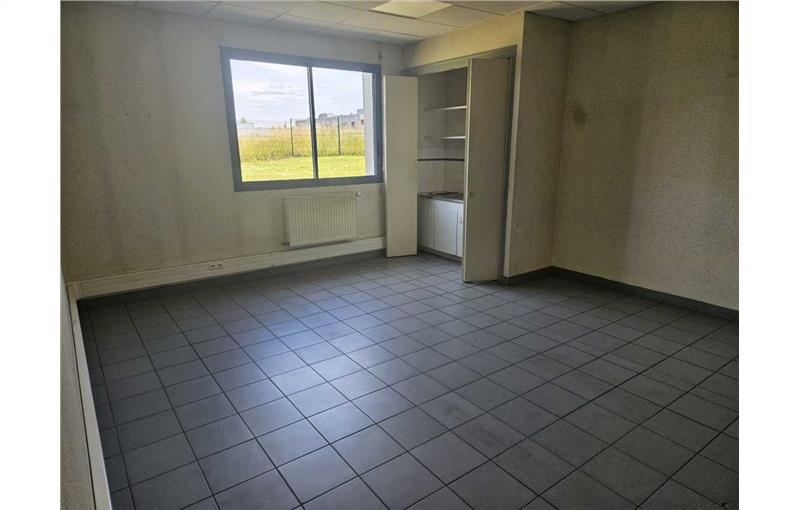 Location d'entrepôt de 450 m² à Noyal-Pontivy - 56920 photo - 1