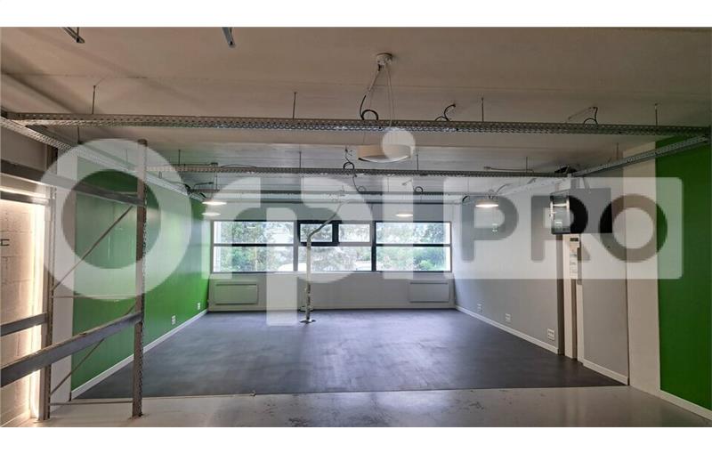 Location d'entrepôt de 107 m² à Palaiseau - 91120 photo - 1