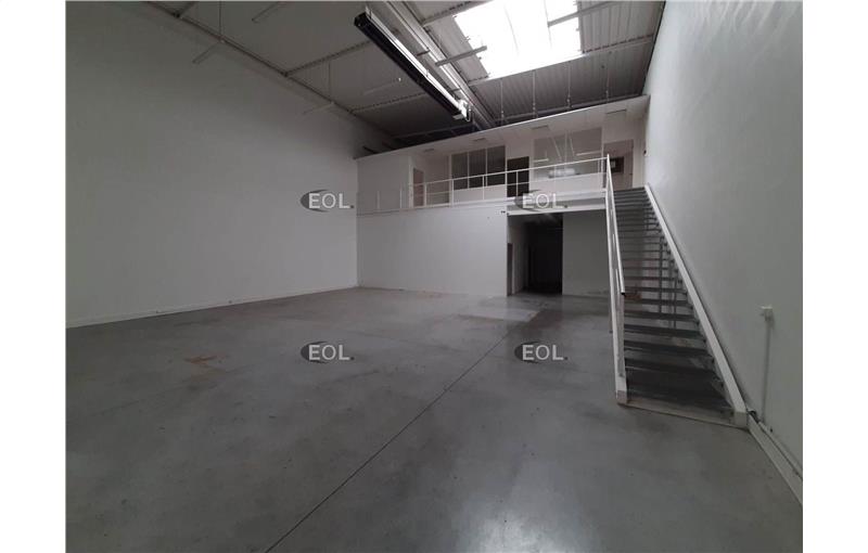 Location d'entrepôt de 293 m² à Palaiseau - 91120 photo - 1