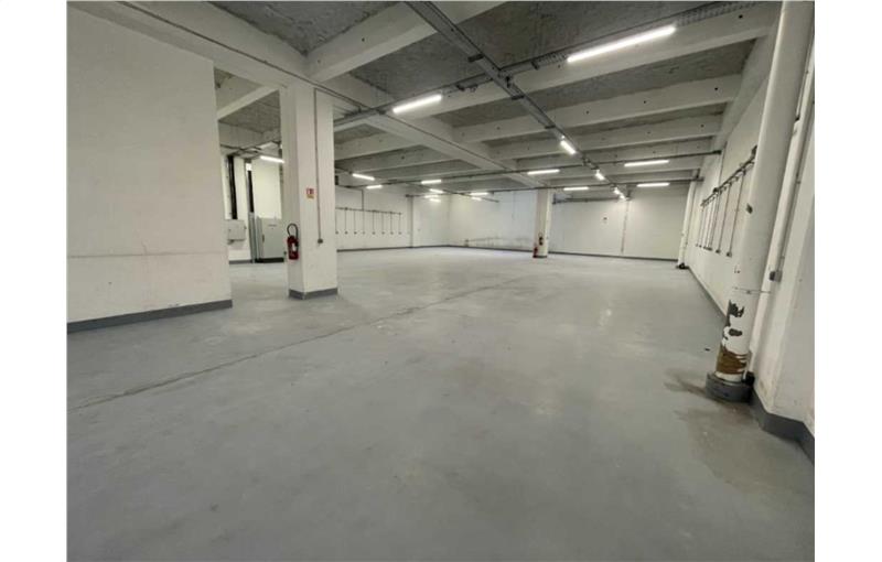 Location d'entrepôt de 516 m² à Paris 18 - 75018 photo - 1