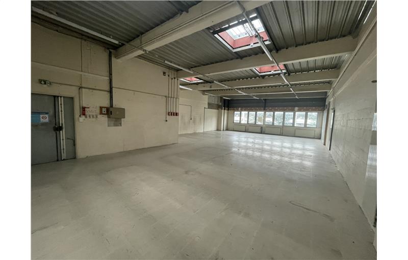 Location d'entrepôt de 187 m² à Paris 18 - 75018 photo - 1