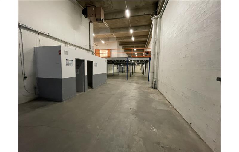 Location d'entrepôt de 421 m² à Paris 18 - 75018 photo - 1