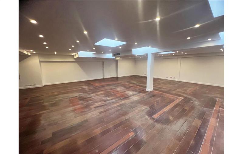 Location d'entrepôt de 189 m² à Paris 7 - 75007 photo - 1