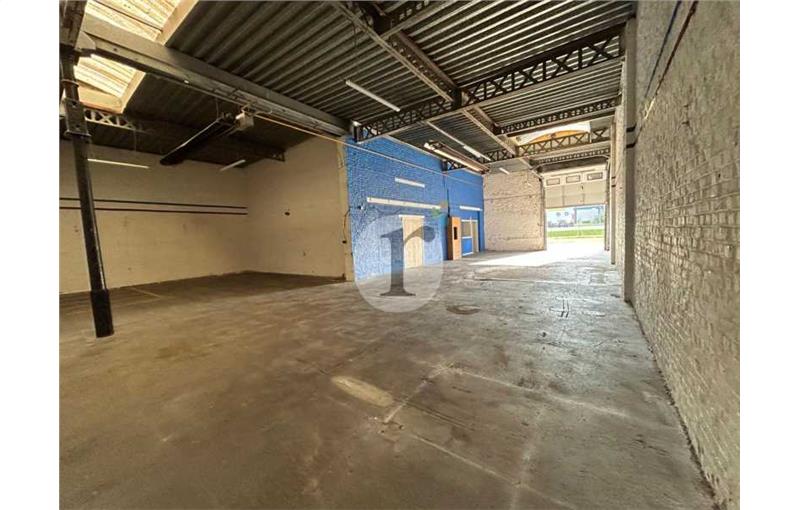 Location d'entrepôt de 370 m² à Pérenchies - 59840 photo - 1