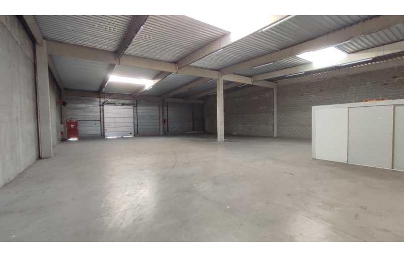 Location d'entrepôt de 1 600 m² à Pessac - 33600 photo - 1