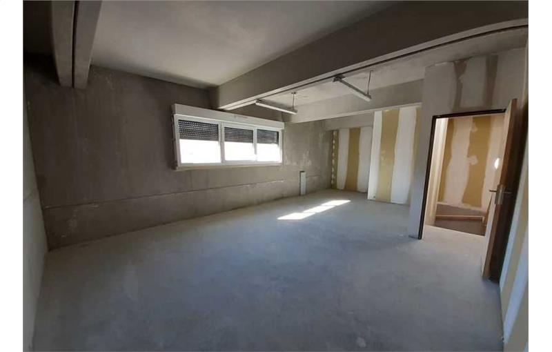 Location d'entrepôt de 227 m² à Pompignac - 33370 photo - 1