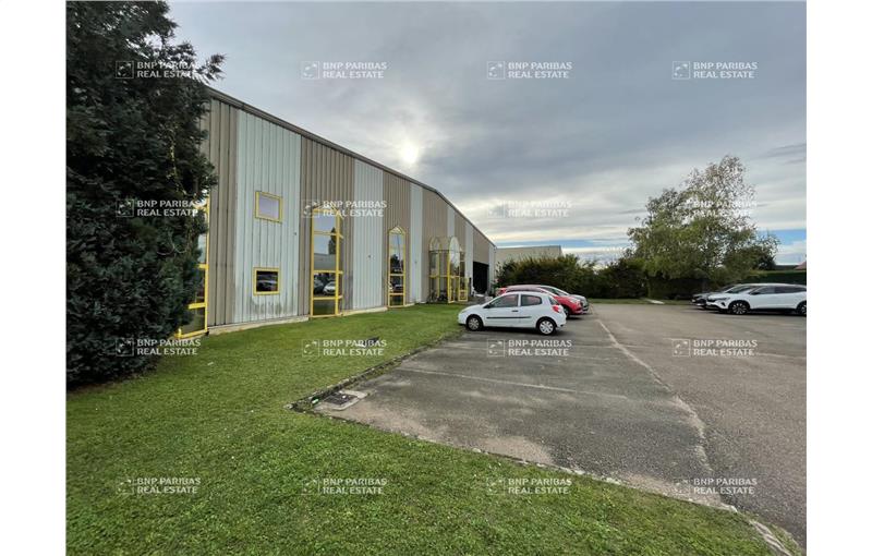 Location d'entrepôt de 3 050 m² à Quetigny - 21800 photo - 1