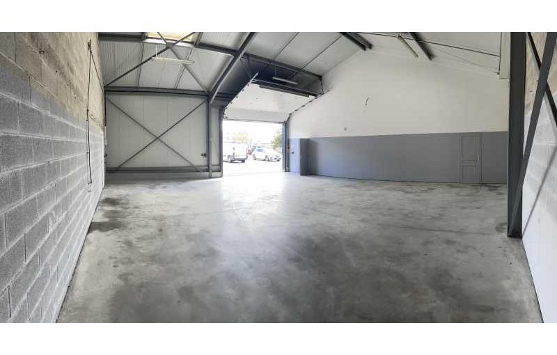 Location d'entrepôt de 213 m² à Reims - 51100 photo - 1