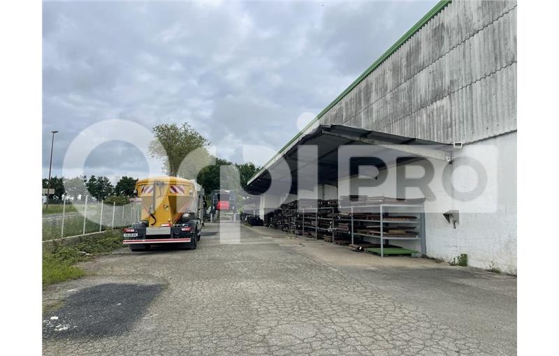 Location d'entrepôt de 1 408 m² à Rignieux-le-Franc - 01800 photo - 1