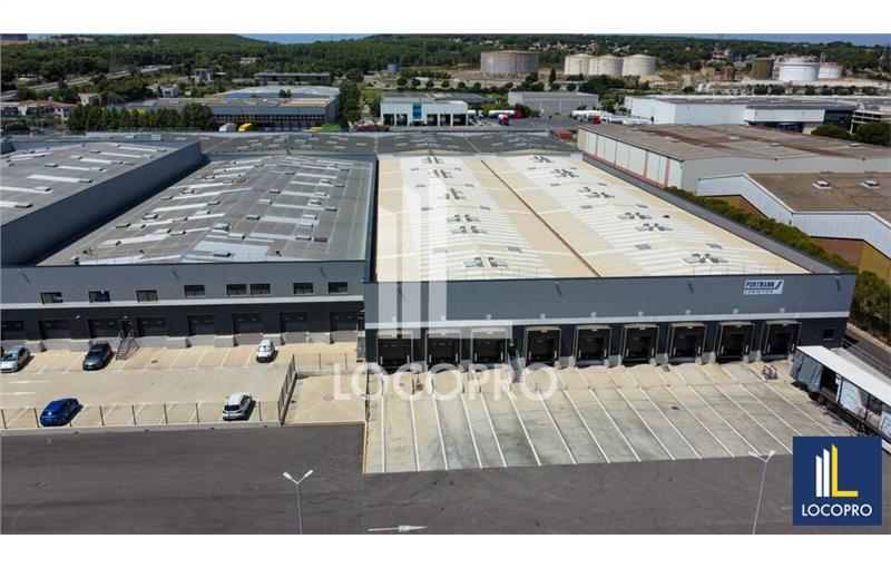 Location d'entrepôt de 7 476 m² à Rognac - 13340 photo - 1