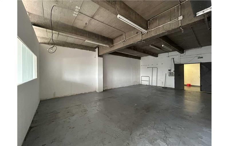 Location d'entrepôt de 1 096 m² à Rosny-sous-Bois - 93110 photo - 1