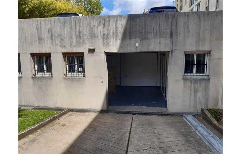 Location d'entrepôt de 420 m² à Rueil-Malmaison - 92500 photo - 1