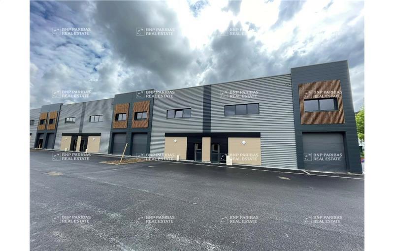 Location d'entrepôt de 4 111 m² à Sainghin-en-Mélantois - 59262 photo - 1
