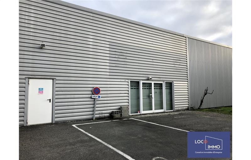 Location d'entrepôt de 728 m² à Saint-André-de-Cubzac - 33240 photo - 1