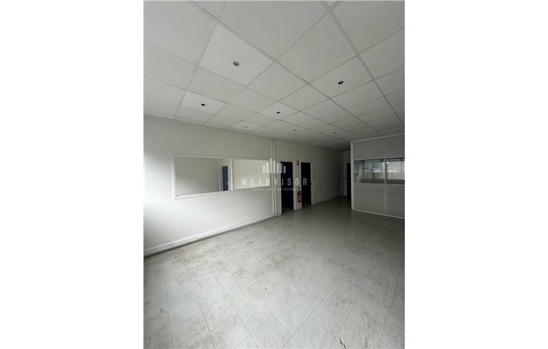 Location d'entrepôt de 740 m² à Saint-Avertin - 37550 photo - 1