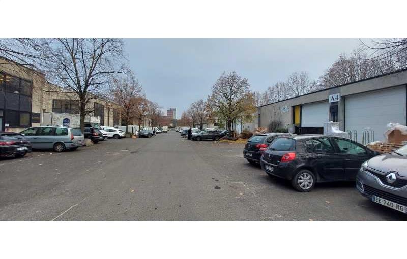 Location d'entrepôt de 691 m² à Saint-Denis - 93200 photo - 1