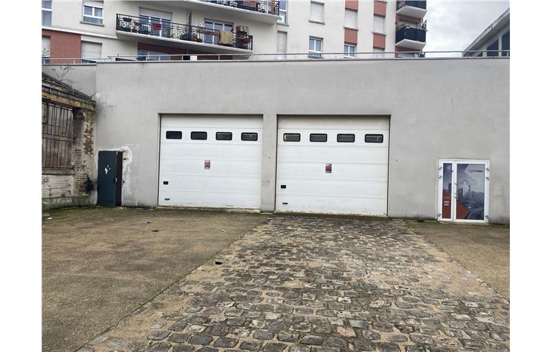 Location d'entrepôt de 549 m² à Saint-Denis - 93200 photo - 1