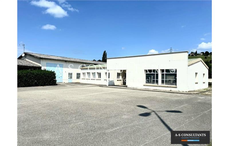 Location d'entrepôt de 320 m² à Saint-Genix-sur-Guiers - 73240 photo - 1