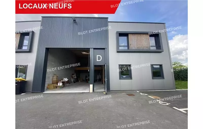 Location d'entrepôt de 246 m² à Saint-Gilles - 35590